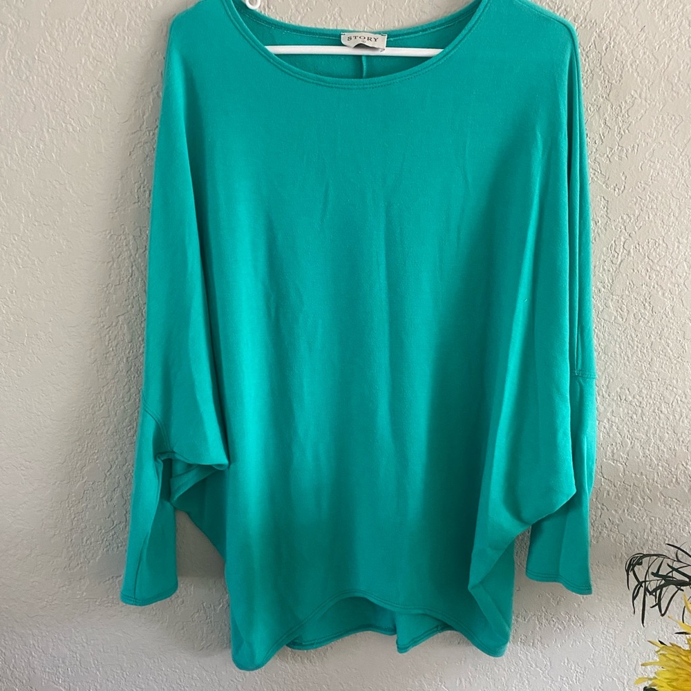 STORY Relaxed Long Sleeve Tunic Sweater